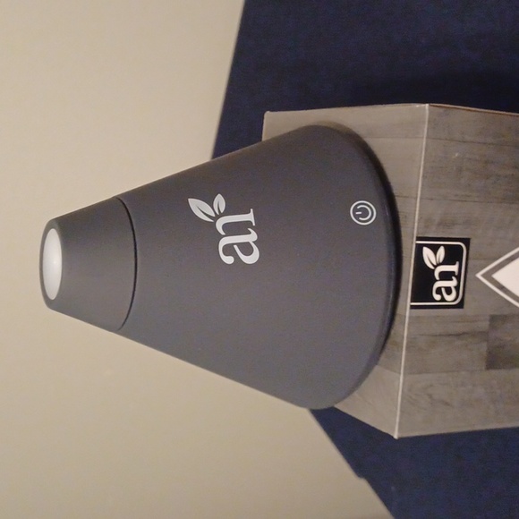 Humidifier - Picture 1 of 4